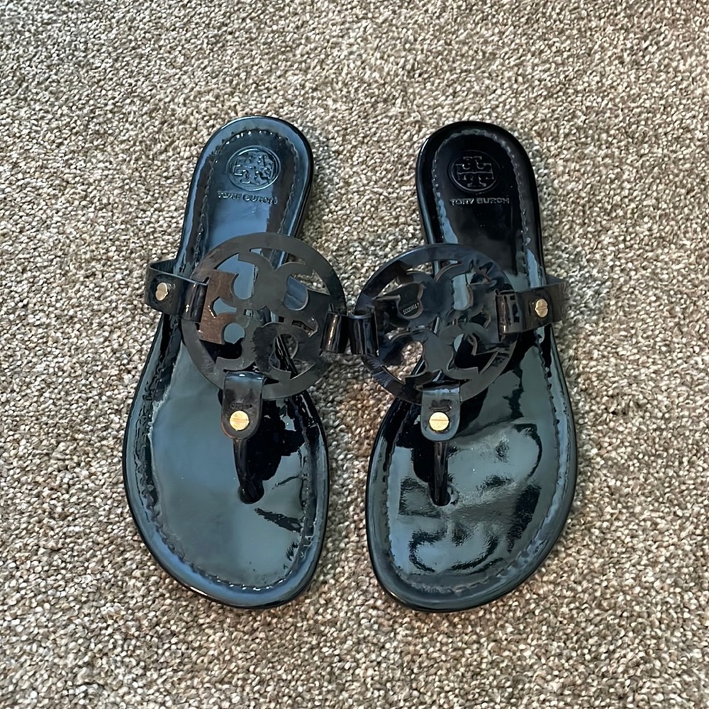 Black shiny Tory Burch sandals. Size 6